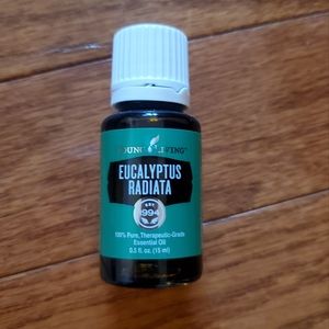 Eucalyptus radiata new 15 ml young living